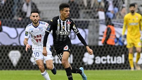azzedine ounahi angers.